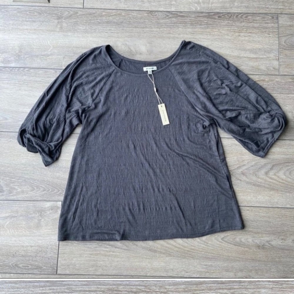 Max Studio Size M Top. Like New. - image 3
